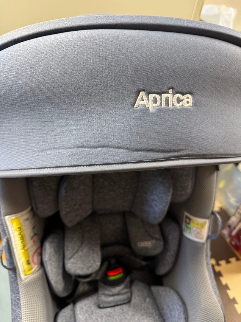 Aprica チャイルドシート ISOFIX クルリラ　プラス　ライト