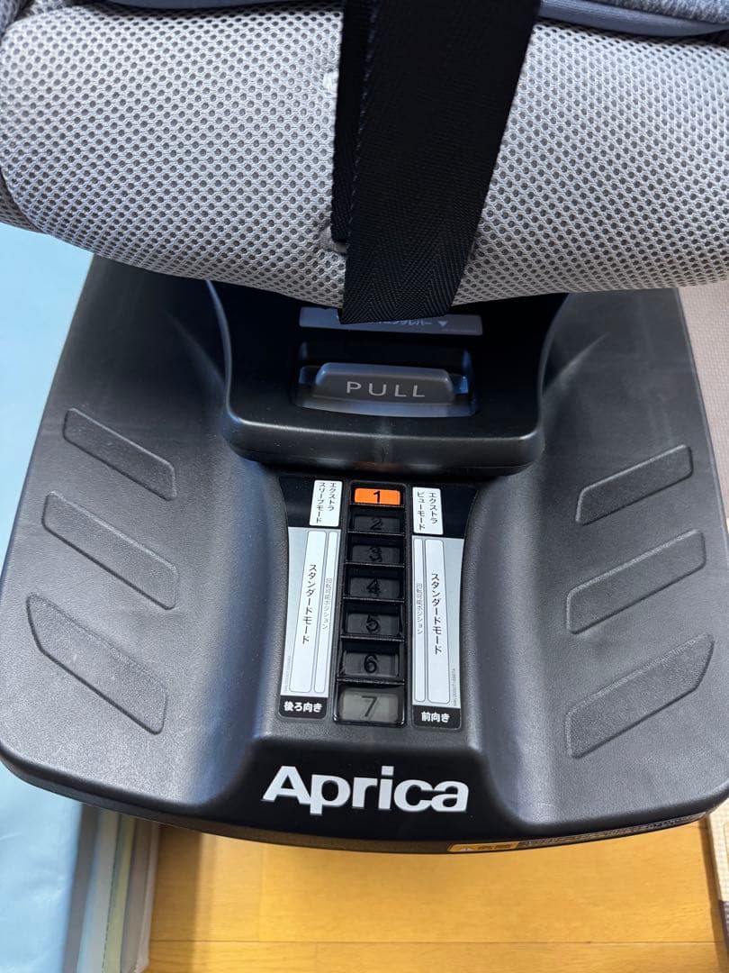 Aprica チャイルドシート ISOFIX クルリラ　プラス　ライト
