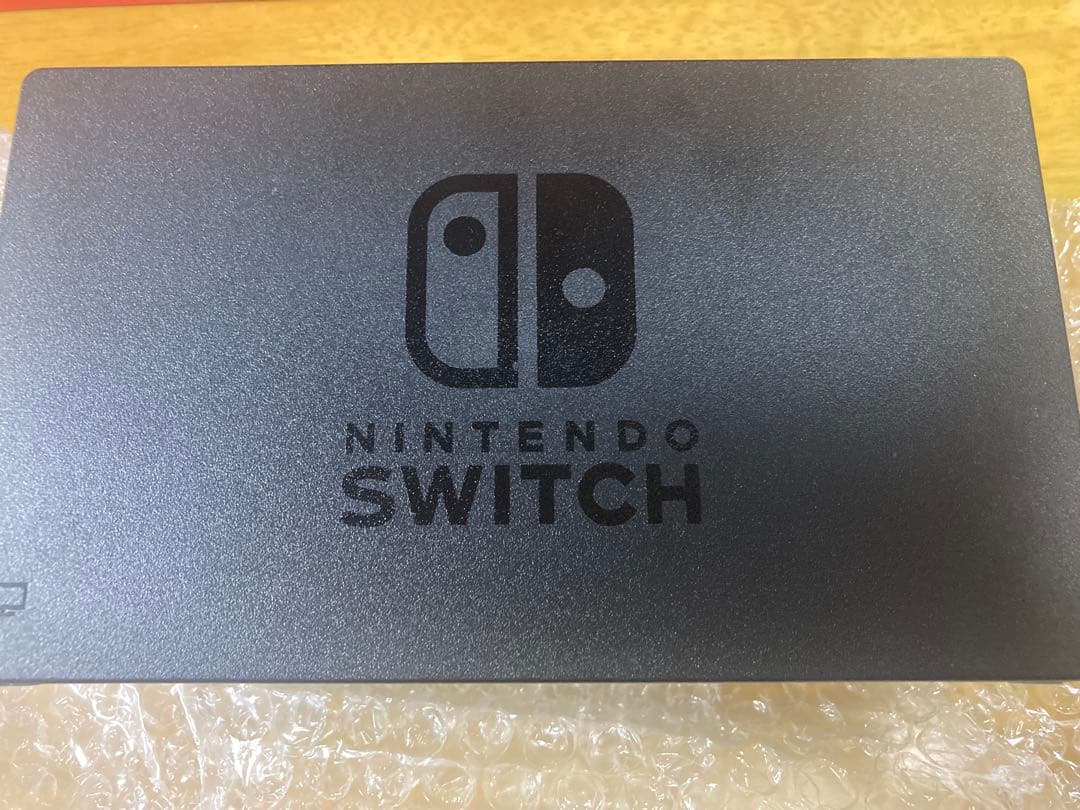 【美品】Nintendo Switch 箱付属品付き　動作確認済