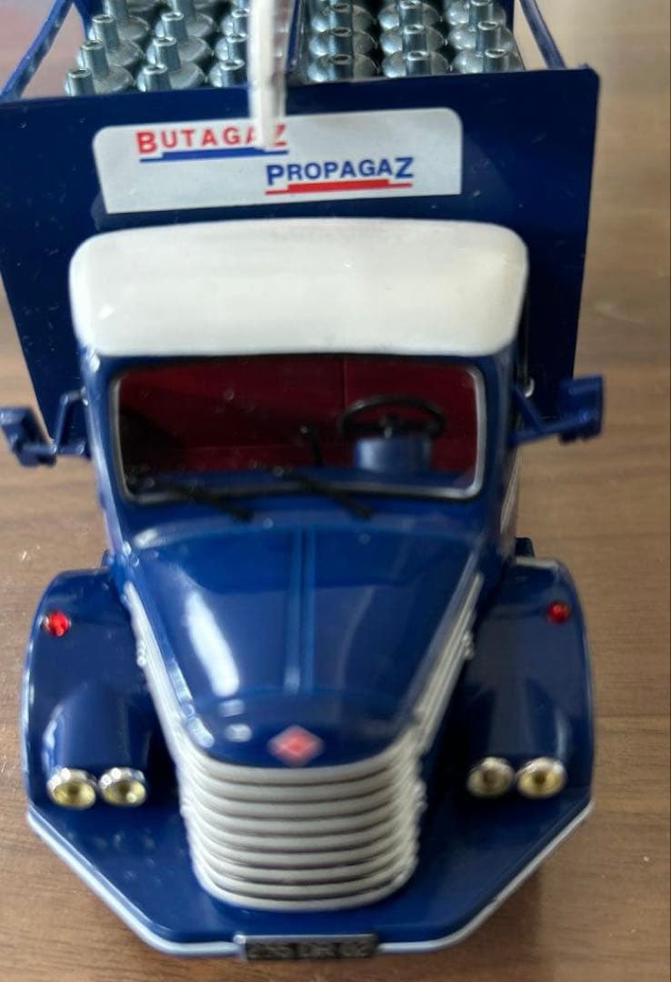 【レア】外国製：ミニカー 4台セット