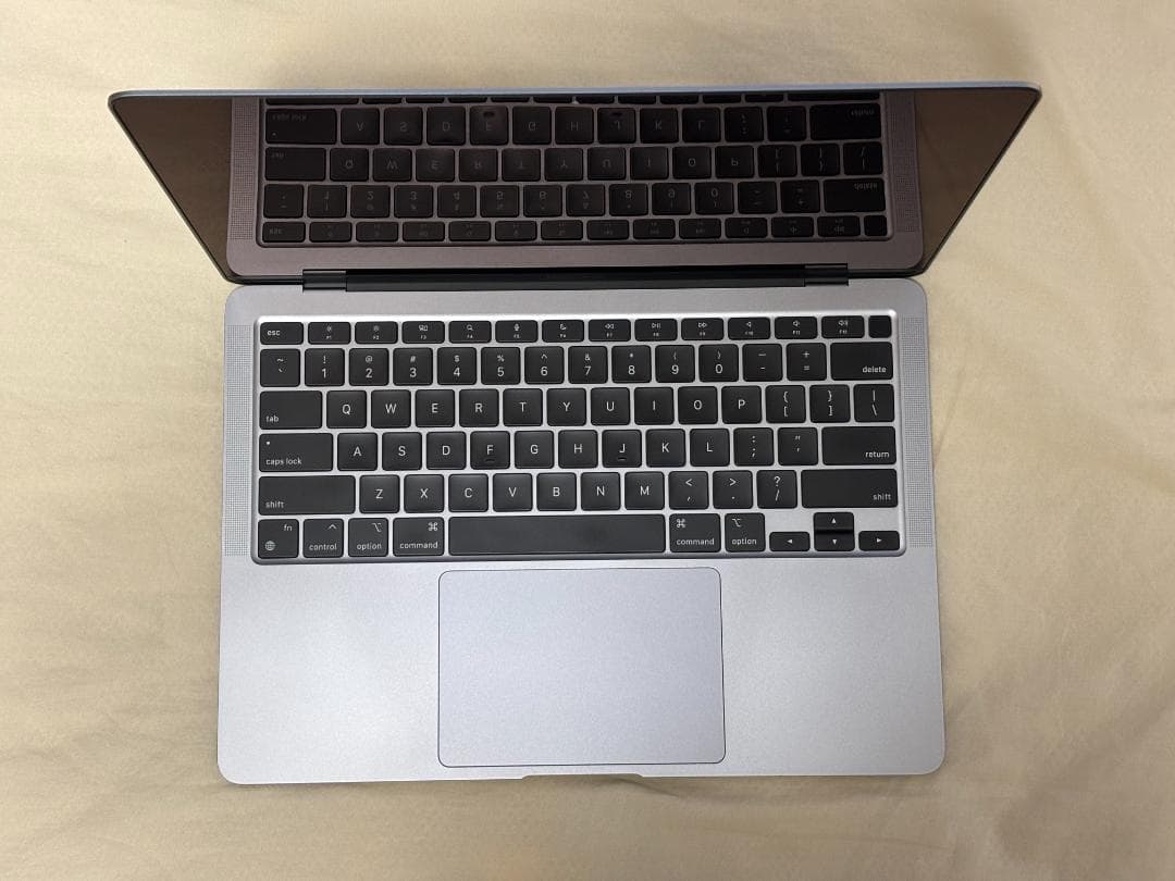 MacBook Air 2020 m1/16GB/256G USキーボード Amazon.com: Late 2020 Apple MacBook Air with Apple M1 Chip (13.3