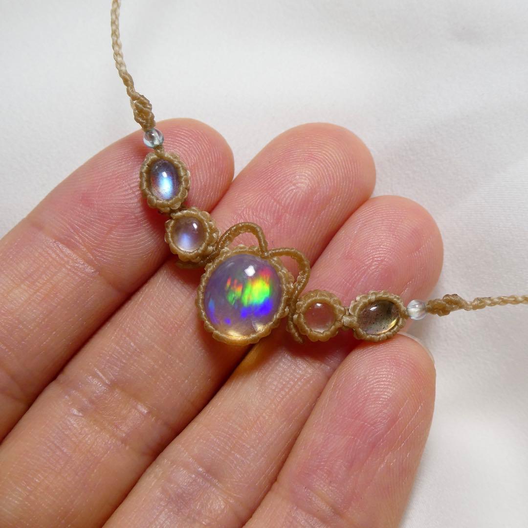 ちょこ様専用 オパール・ムーンストーン・ラブラドライトのマクラメ