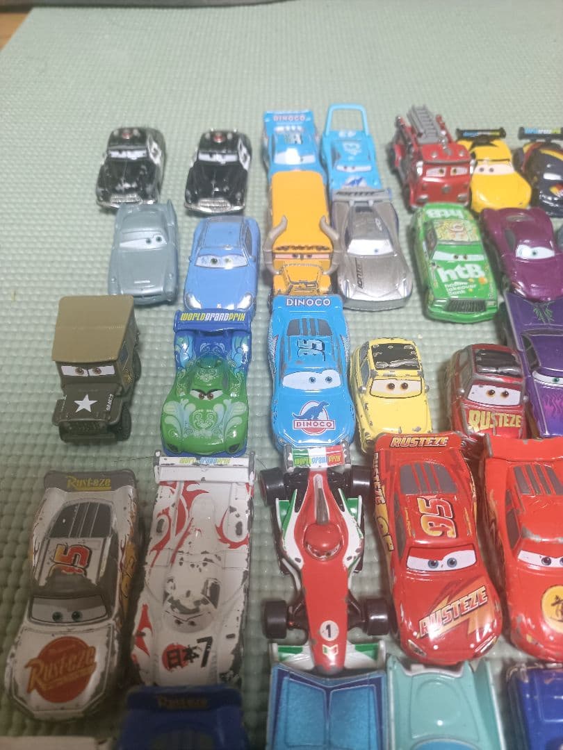 カーズトミカ　トレーラー、トミカセット