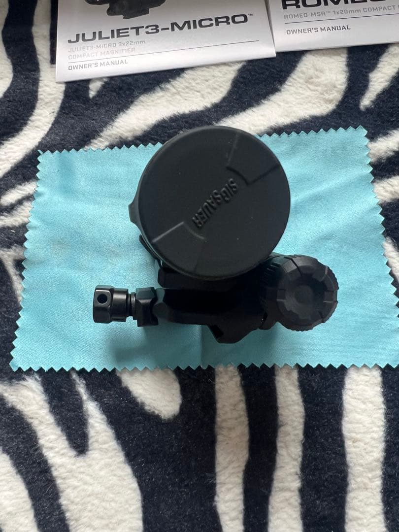 実物ほぼ未使用品SIG SAUER ダットサイト+マグニファイア