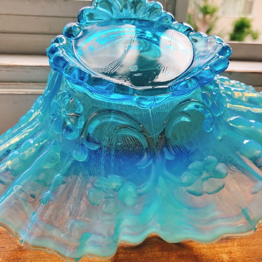 ブルー オパルセント ウランガラス フリル ボウル フェントンかも