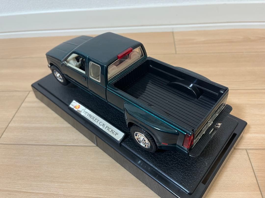 ミニカー 1997 chevrolet c/k pickup 3500