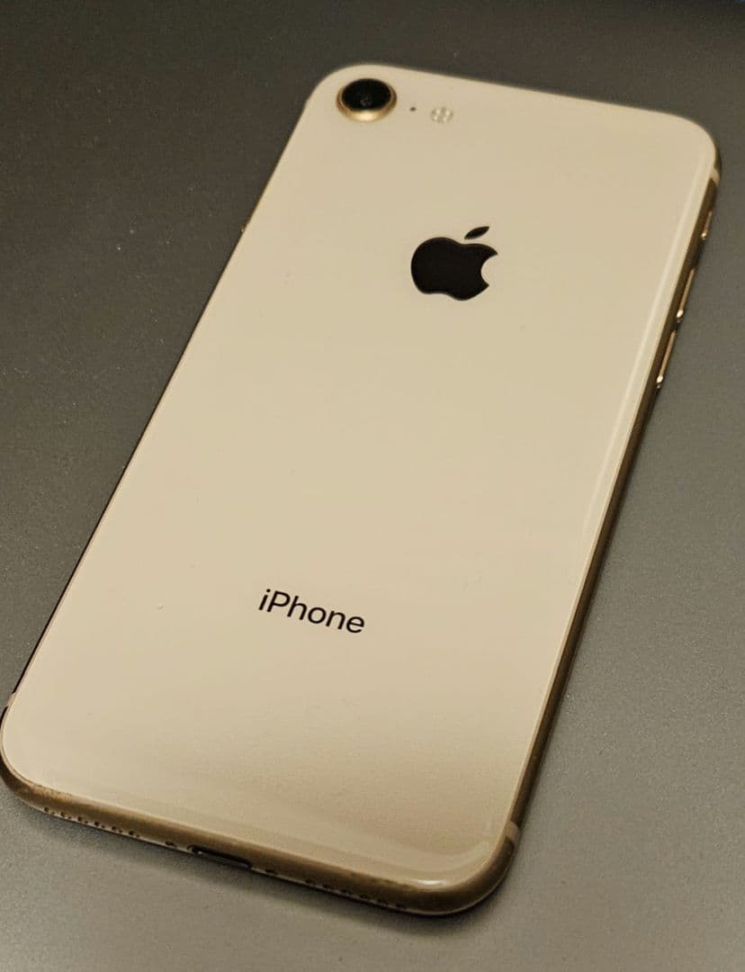 iPhone 8 64GB ホワイト 本体