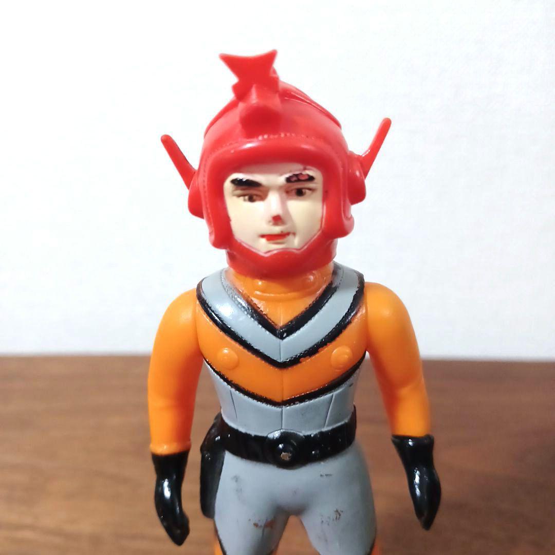 ウルトラマンシリーズ隊員「ZAT」「TAC」「MAT」ソフビフィギュア3体セット