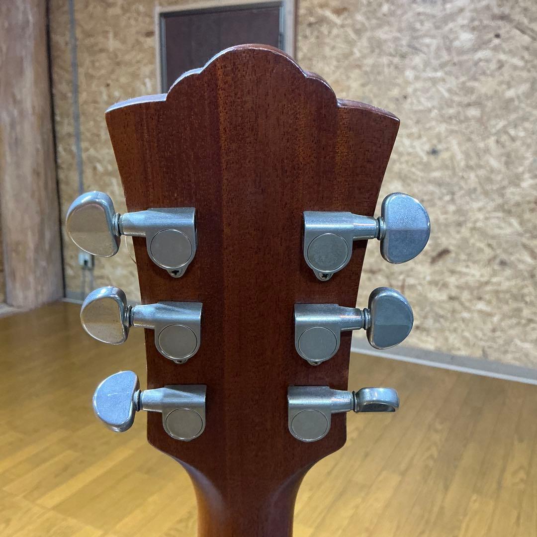 GUILD D-140NT JUMBO ACOUSTIC GUITAR