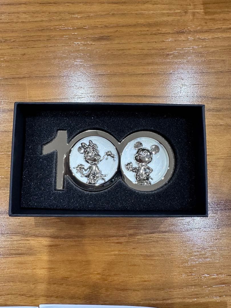 ディズニーJCB40周年ペーパーウェイト、ピンバッチ5点セット