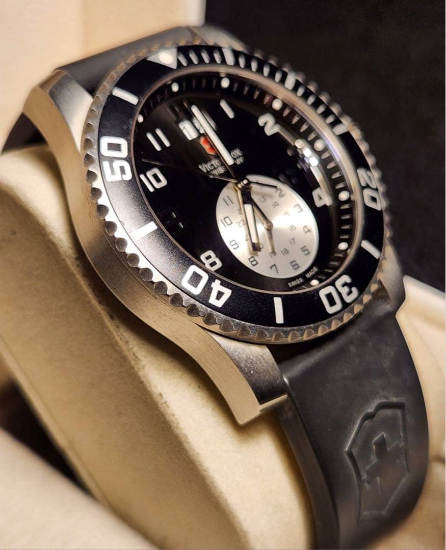 Victorinox ダイバーズウォッチ ブラック　ビクトリノックス　腕時計