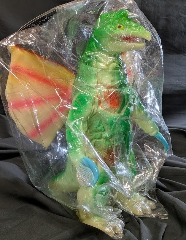 ジャイアント ドラコ「ウルトラマン」怪獣（ブルマァク復刻）蓄光版ソフビフィギュア