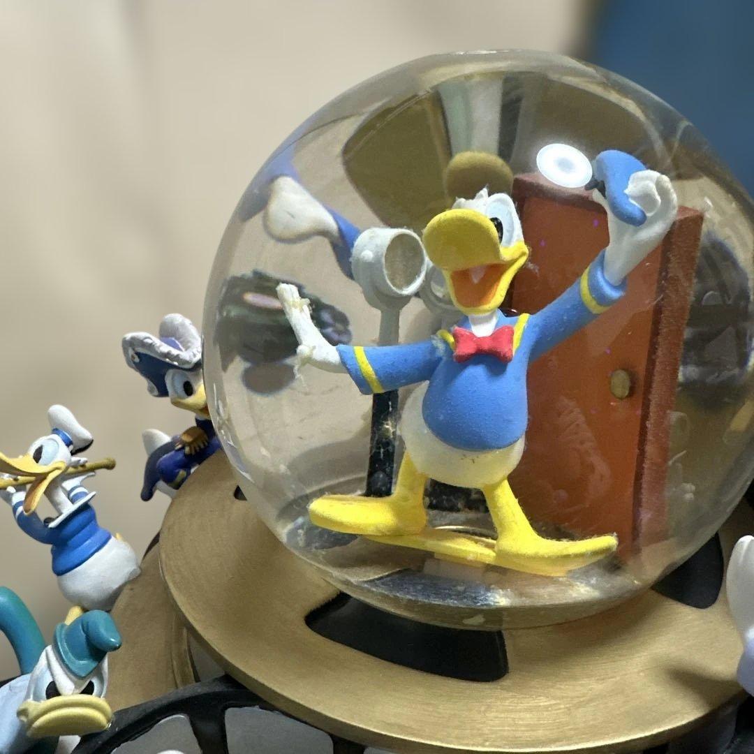 ドナルドダック スノードームフィギュア 約22cm