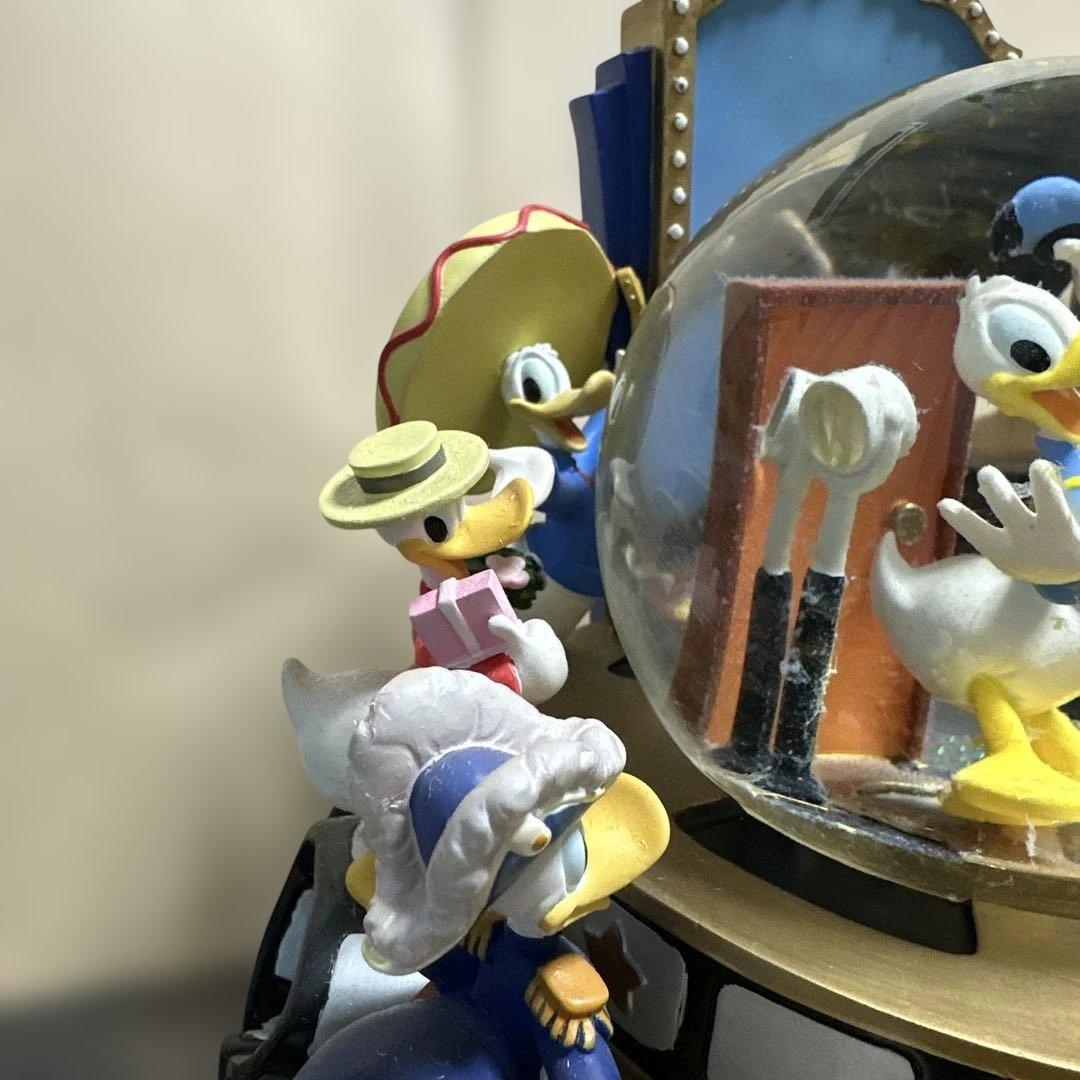ドナルドダック スノードームフィギュア 約22cm