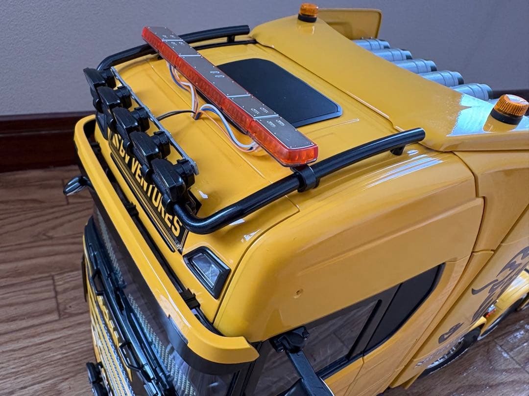 タミヤ　1/14RC スカニア 770 S 8x4/4 フルオペ