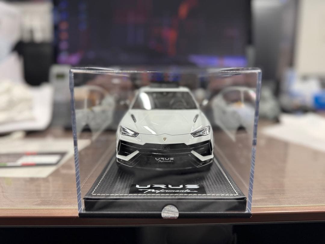 ハッピーランボルギーニ ウルスペルフォルマンテ MRコレクション