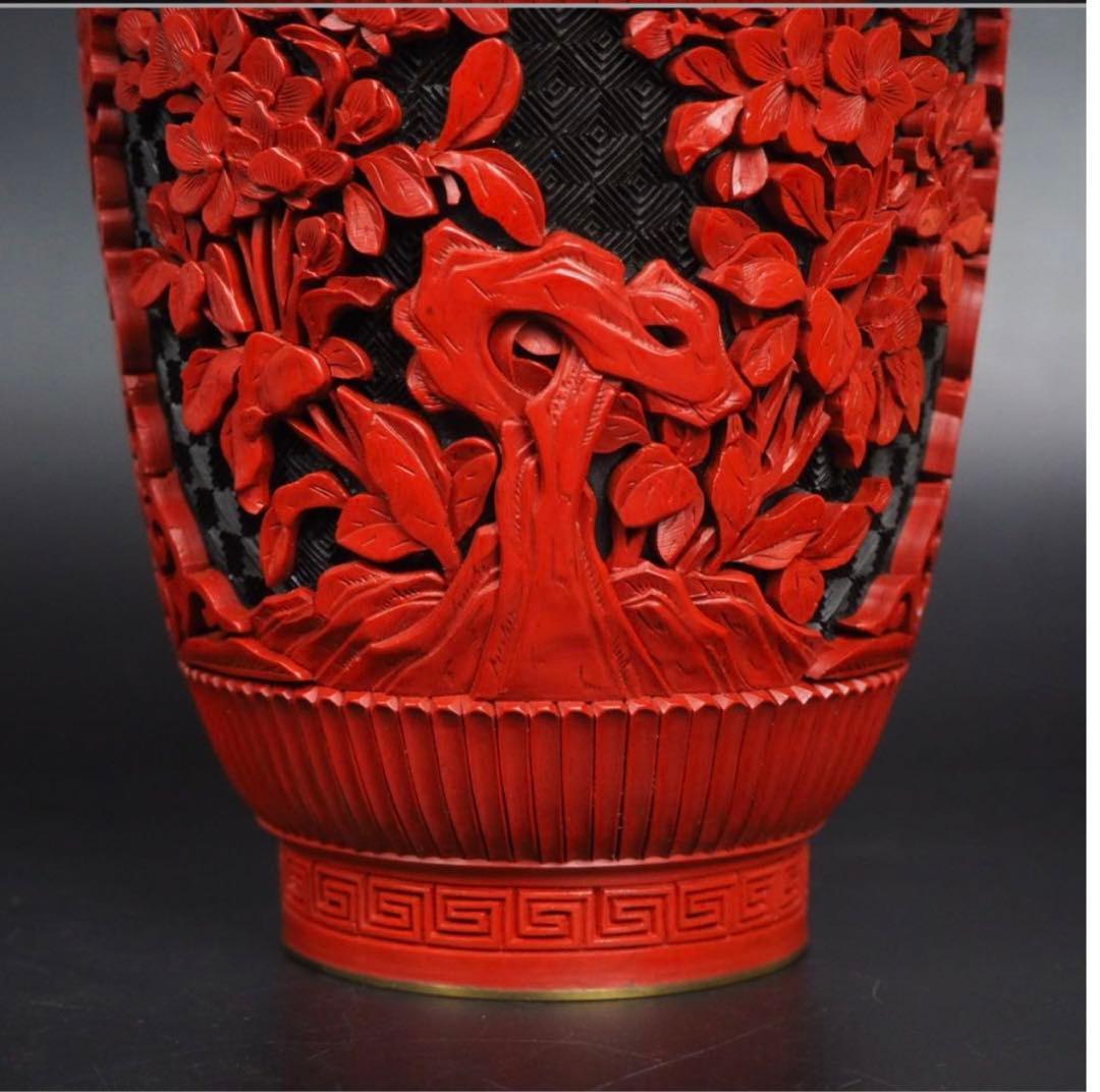 送料無料　極上高肉彫堆朱花瓶　台付　全高さ29ｃｍ　共箱　中国古玩骨董