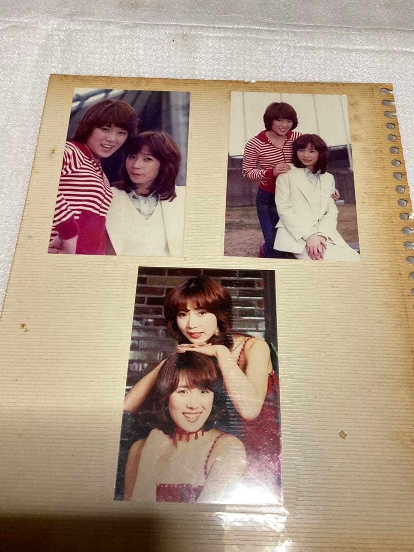 ピンクレディのプロマイド。フェルアルバムに貼り付けてございます。【そのまま出品】
