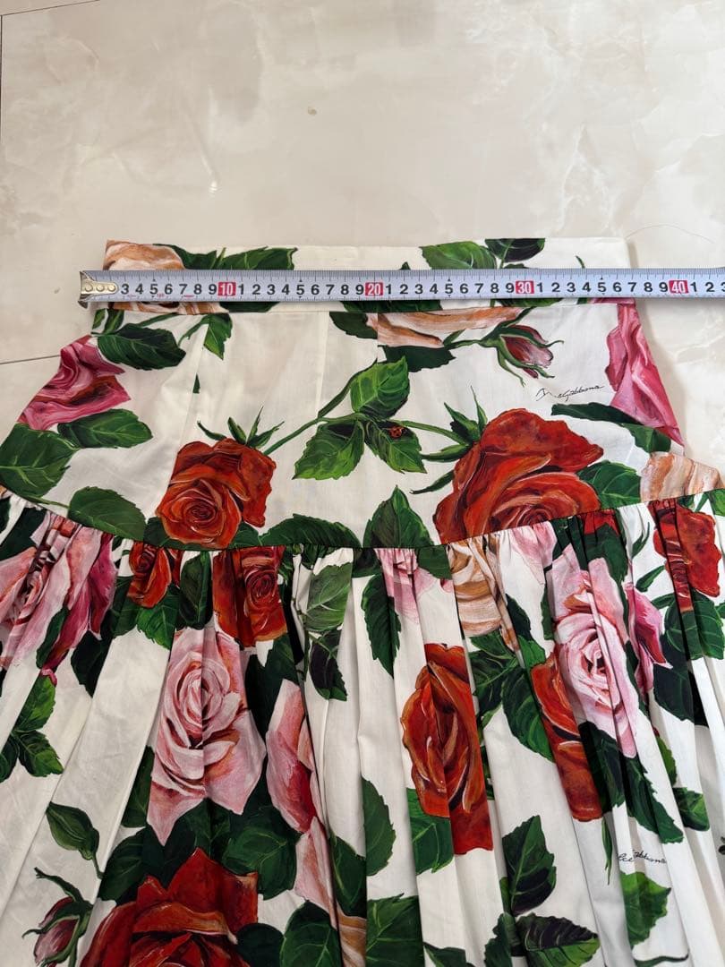 ドルチェ＆ガッバーナ　フレアスカート ひざ丈　薔薇　42