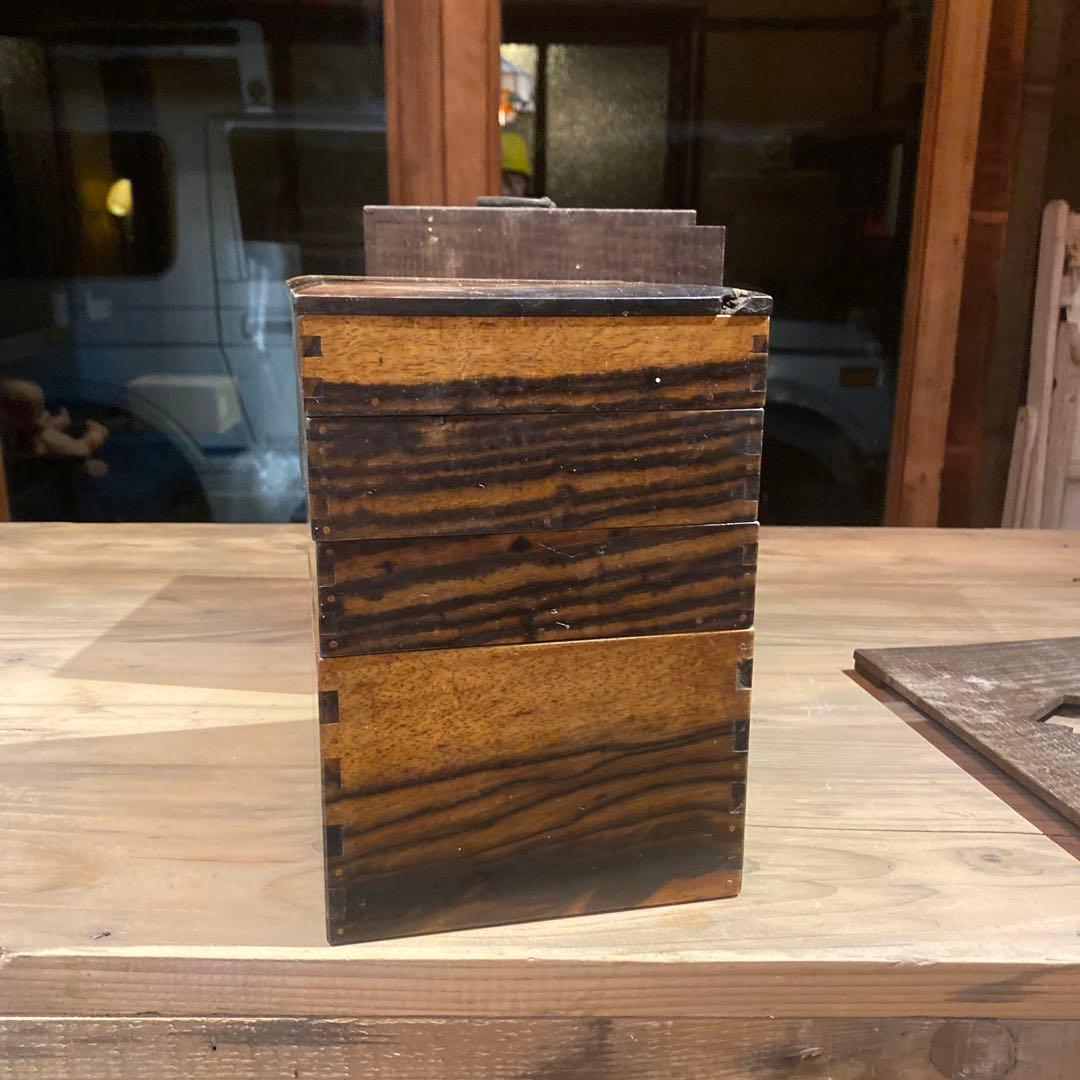 戦前 木製 仕出し弁当箱 透かし彫り 屋号入り 古道具 - メルカリ