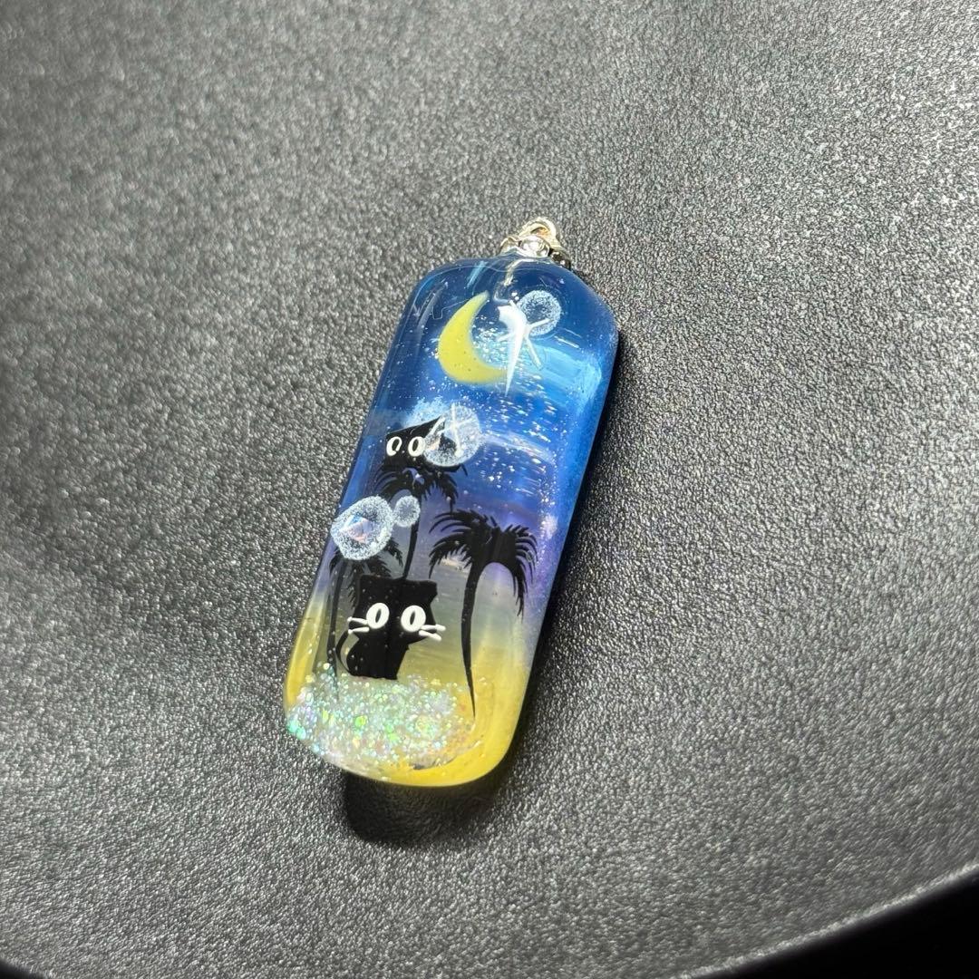 fairy様〜新作 天然石 レジンネックレス 【猫ちゃんと浜辺】