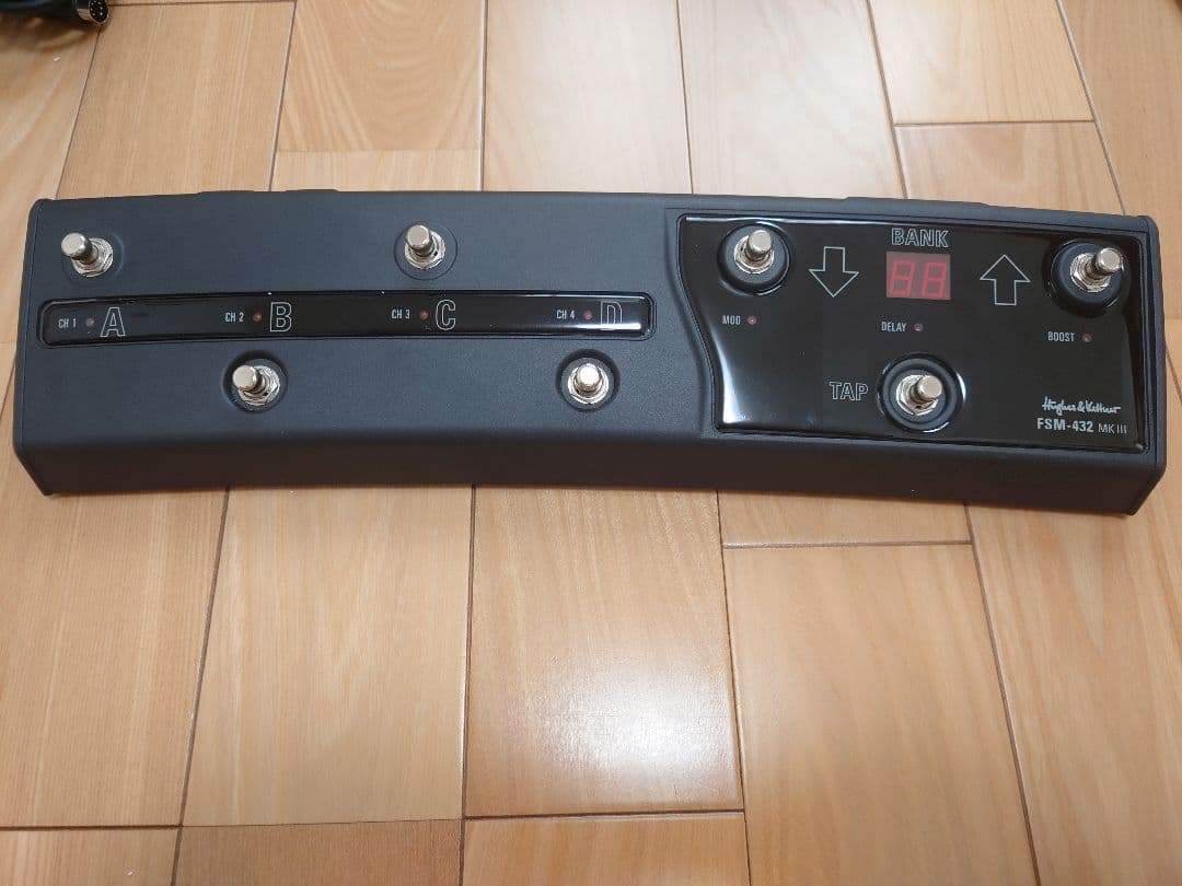Hughes&Kettner FSM-432 MK-Ⅲ MIDI フットスイッチ Hughes&Kettner