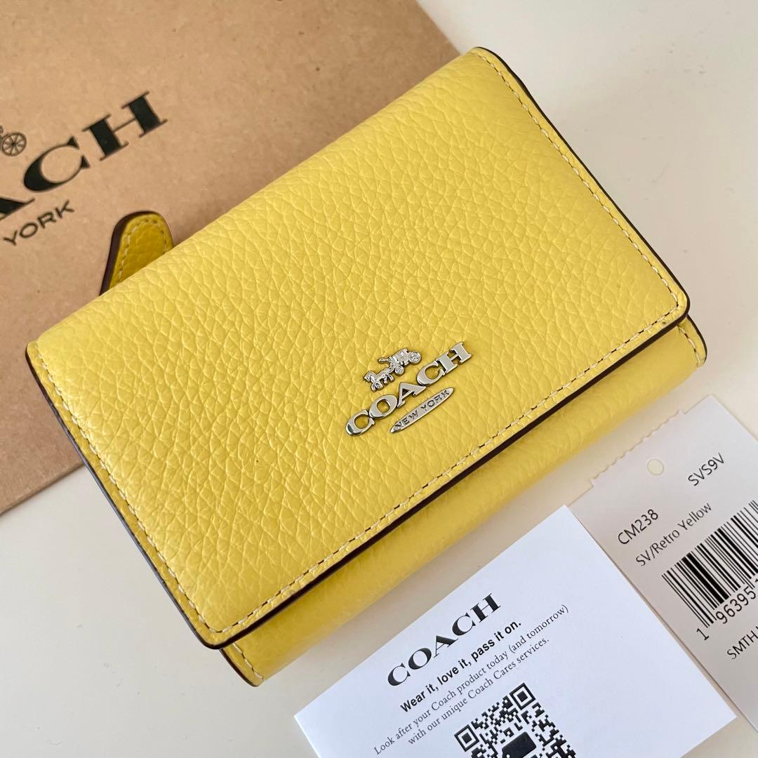 COACH コーチ 三つ折り財布 レトロイエロー 黄色 ミニウォレット