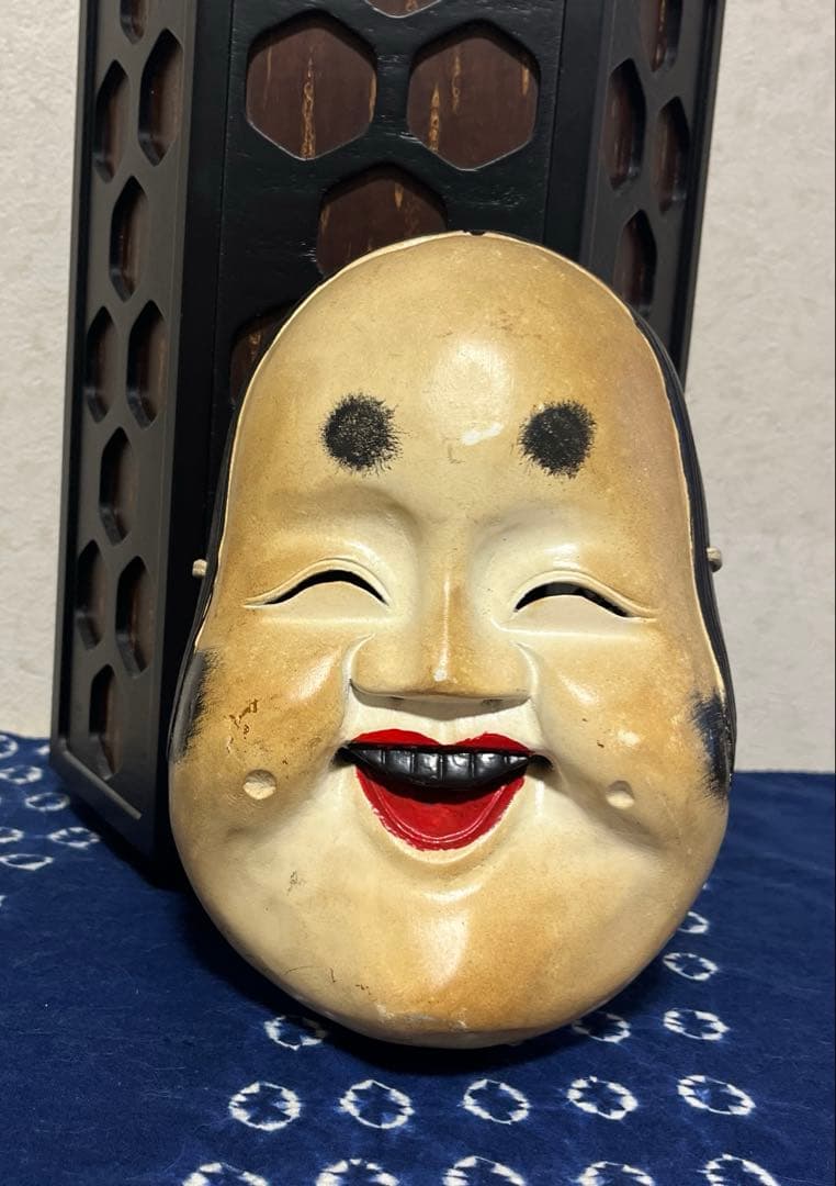 ひょっとこ面 木彫り 楠面 お面 木製 木彫り 笑顔の顔 ふっくらした頬