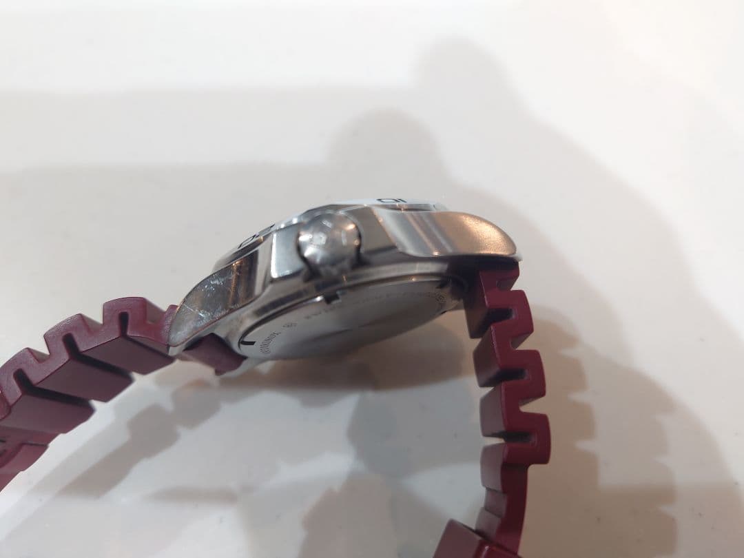 Victorinox ビクトリノックス　時計　プロフェッショナルダイバー　赤