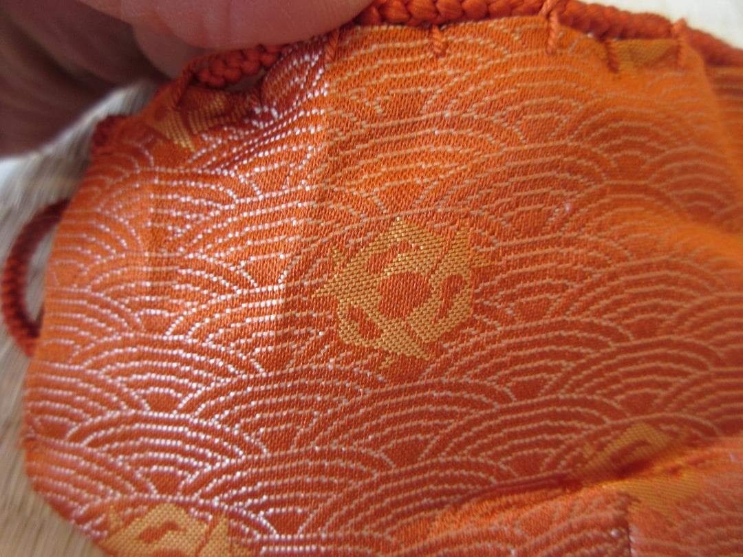 送料込【逢絢亭・新品】茶道具 老松仕覆 波に鱗鶴緞子 表