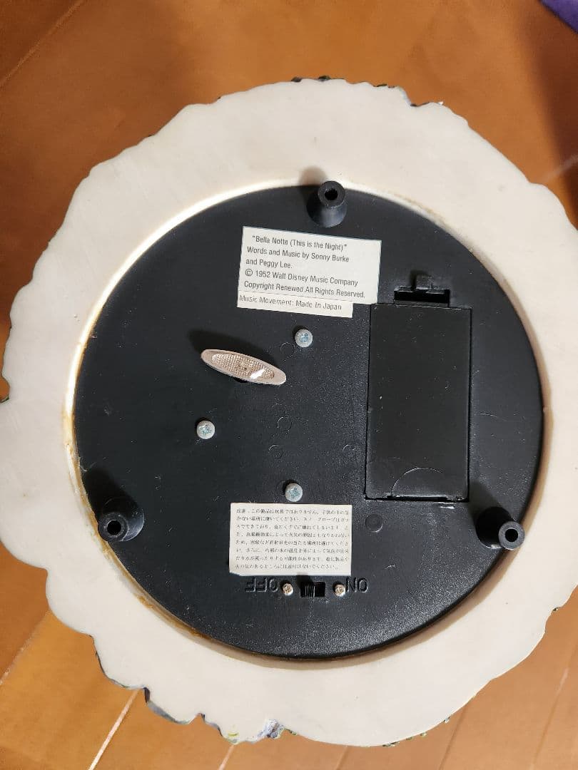 ディズニーストア わんわん物語Lady&Trumpスノーグローブ オルゴール