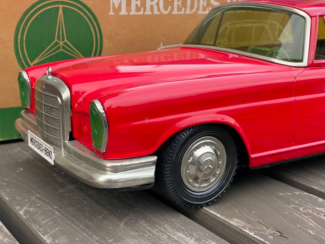 300SE ベンツ ブリキ ミニカー ブリキ ベンツ300SE 60cmの巨大ブリキ 箱も有ります！昭和レトロ