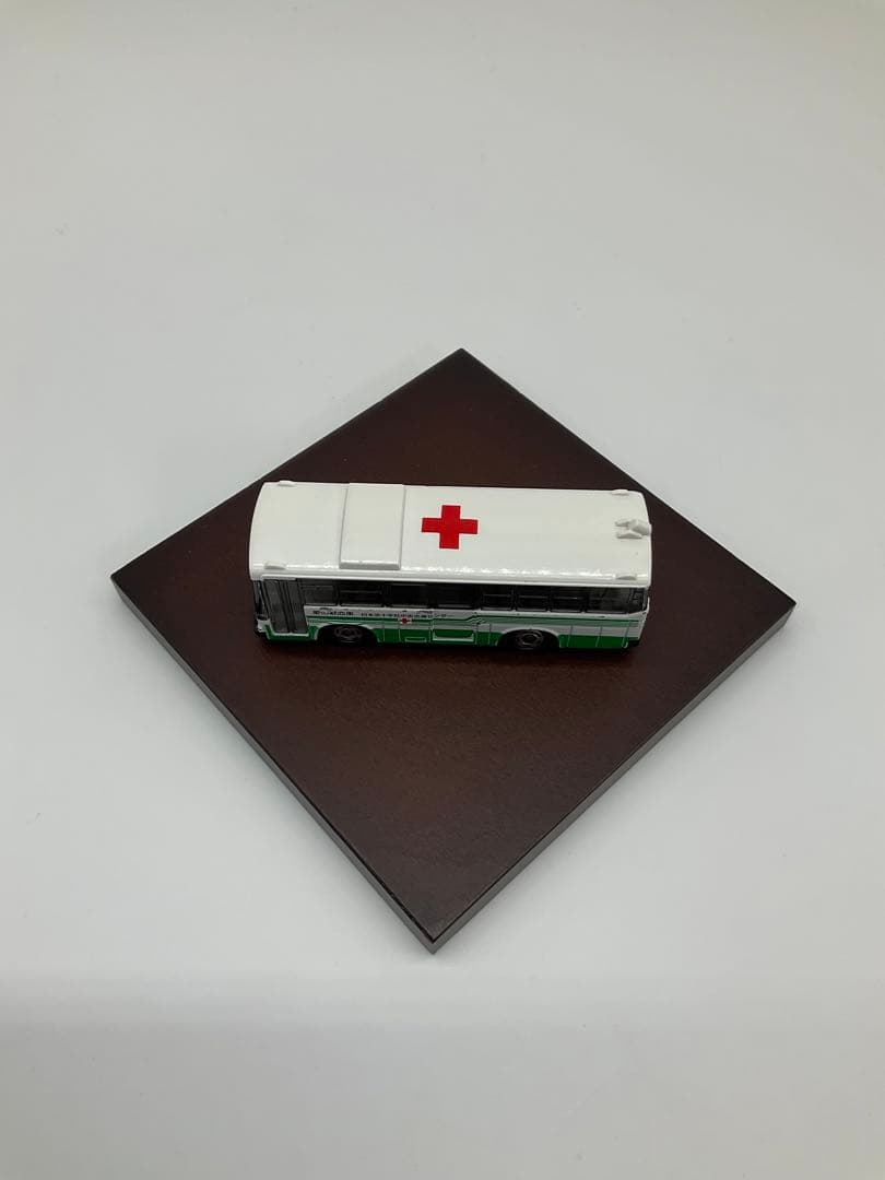 トミカ 三菱ふそう バス 愛の献血車 日本赤十字社中央血液センター　8_04