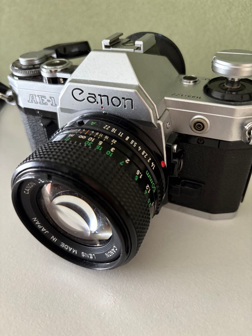 Canon AE-1 フィルム一眼レフカメラ 電池付き