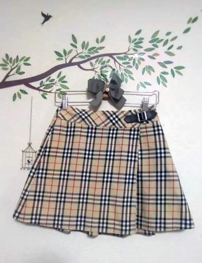 【希少】✨【美品】✨【160】バーバリー チェック　スカート