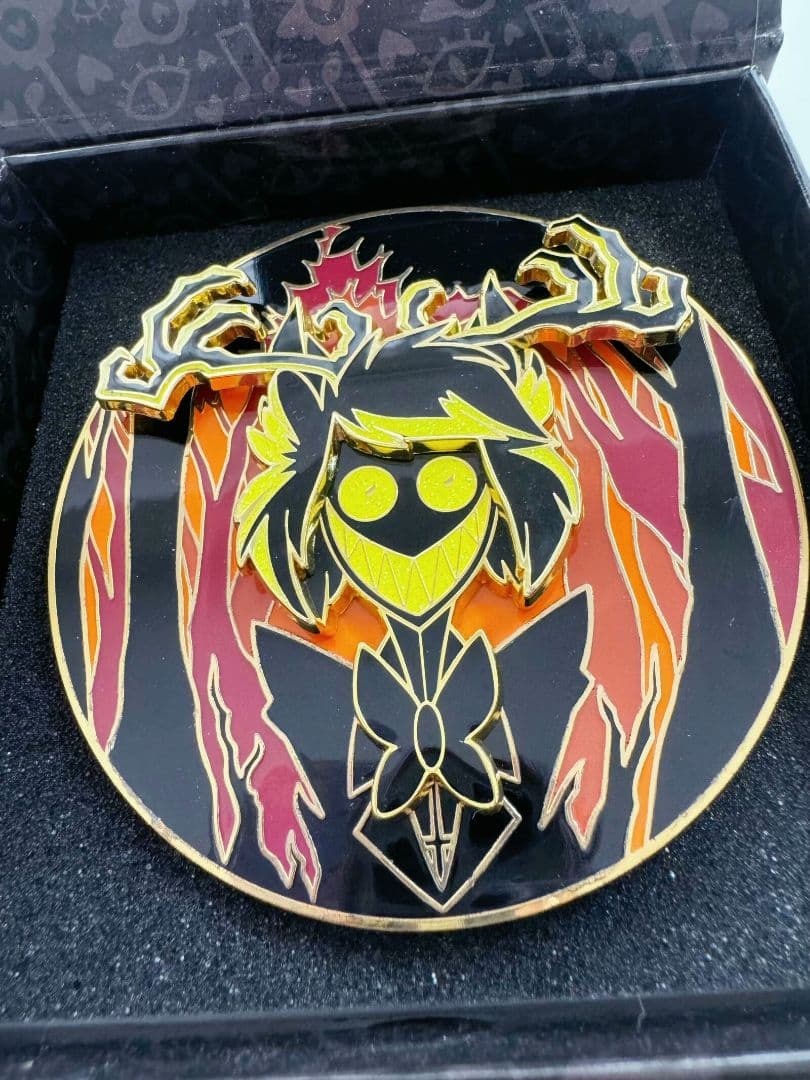 ハズビンホテル アラスター ピンバッジ