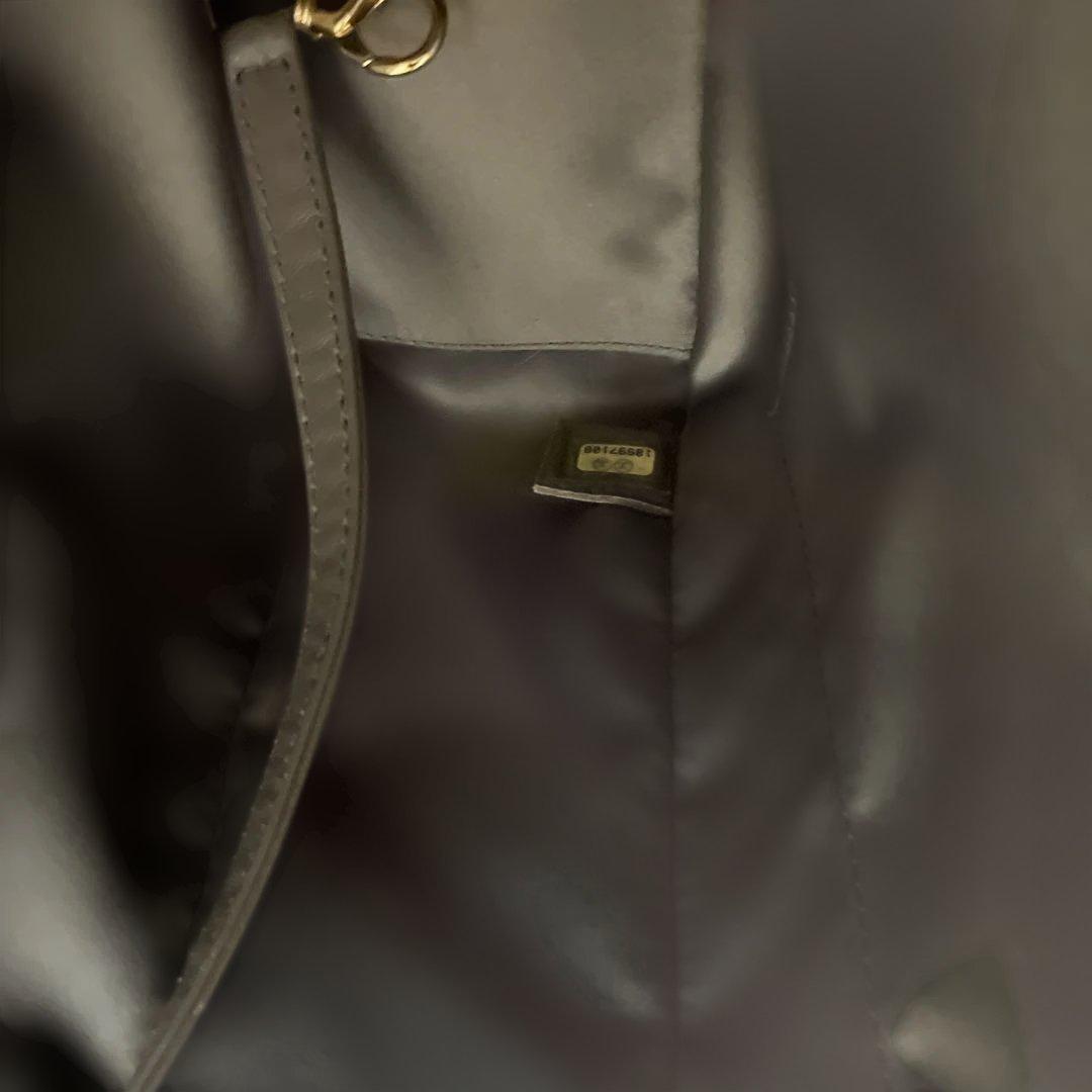 週末限定！CHANEL ショルダーバッグ ベージュ レザー キルティング CC