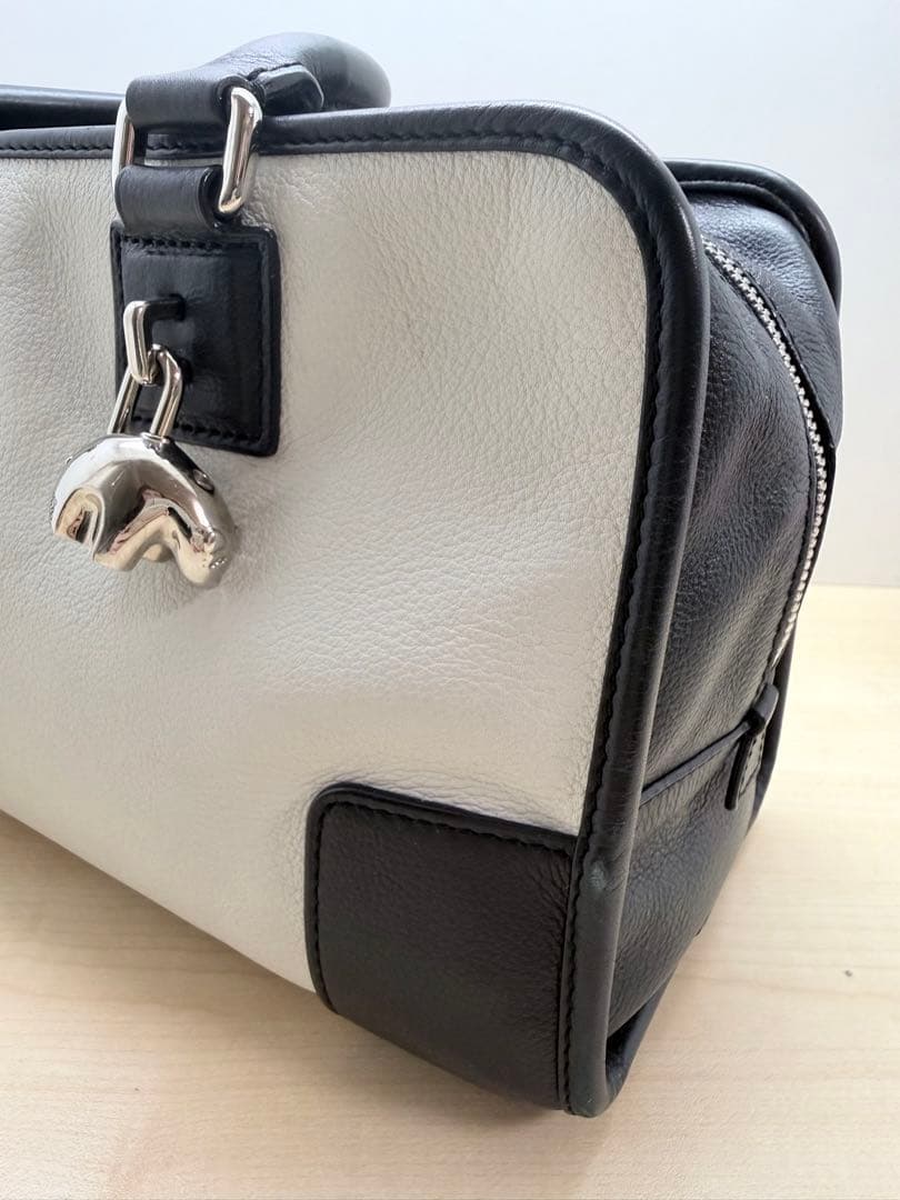 LOEWE アマソナ　 ホワイト/ブラック