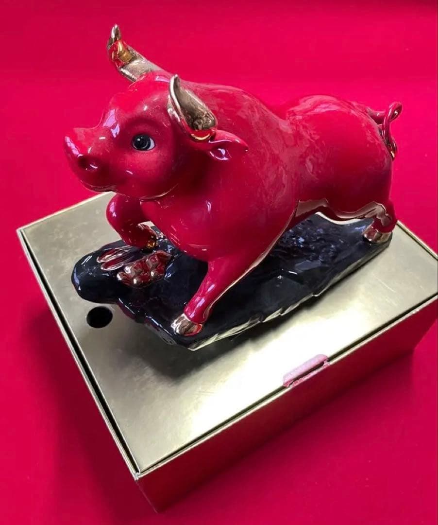 縁起物・ベトナム・ミンロン・高級陶器・置物・牛コレクション・美術品