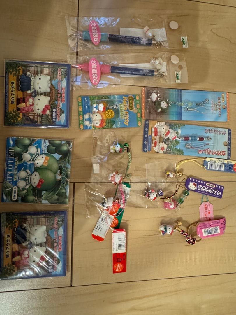 ハローキティ タオルセット 89枚+キティキーホルダー・シャーペン・ボックス2個