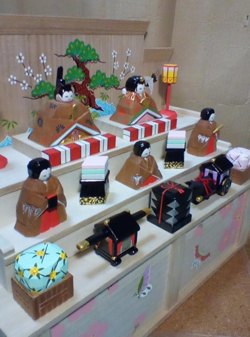 段雛(新品)　奈良一刀彫　特価(今年最終)