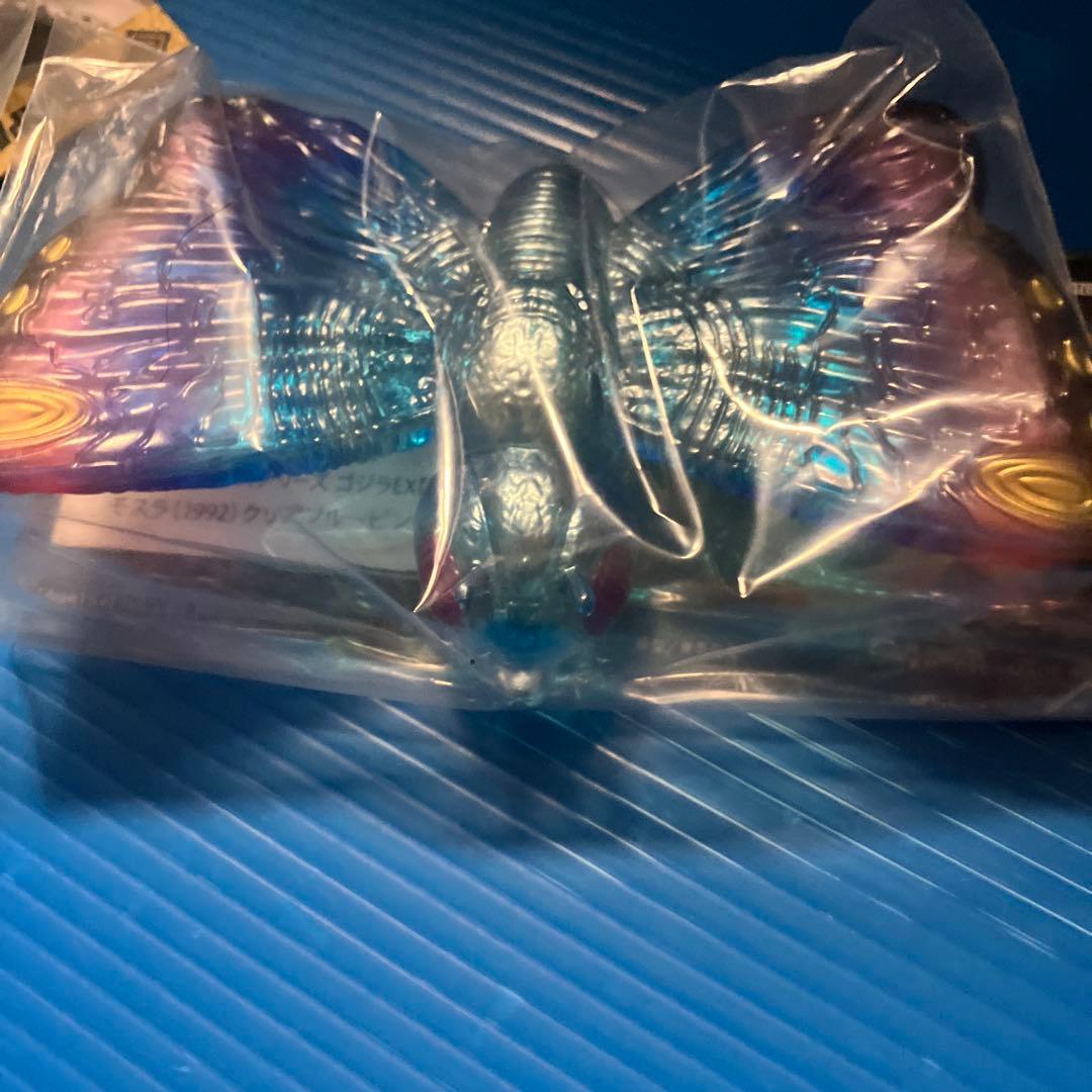 CCP ミドルサイズソフビ　モスラ 、ギロン 2点セット