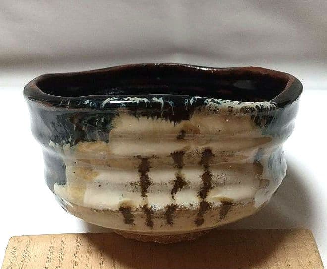 唐津焼 作礼窯 岡本作礼 織部唐津 茶碗 共箱 共布