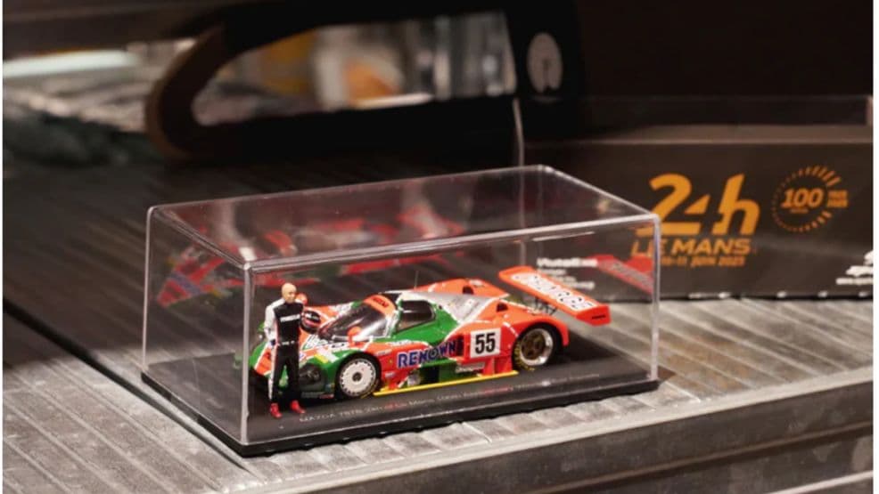 保護ケース付 300台限定 マツダ 787B ルマン 100周年 優勝車パレード