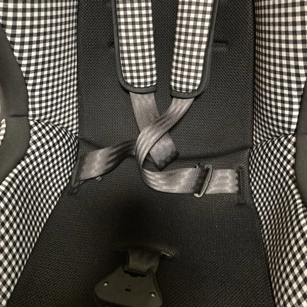 美品　Joie 車用チャイルドシート ブラック/チェック柄