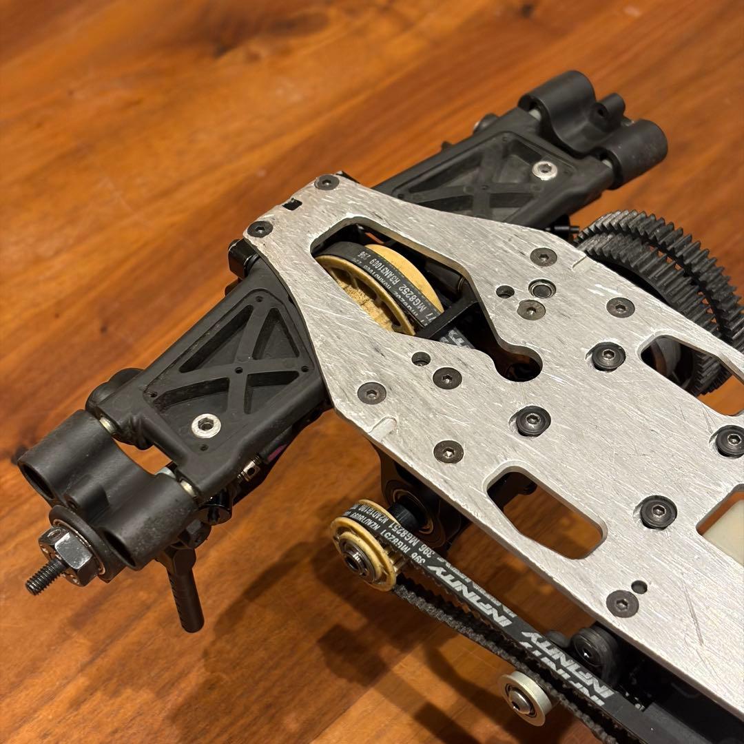 t*2様 INFINITY IF15 1/10GP ツーリングカーシャーシ