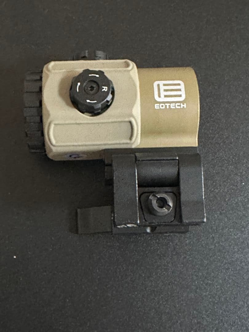 [連休セール]EOTech ホロサイトとマグニフファイア タンカラー