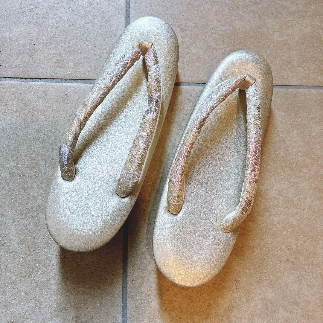 ◎ riri様◎ 金色 和装用バッグ 花柄刺繍 結婚式