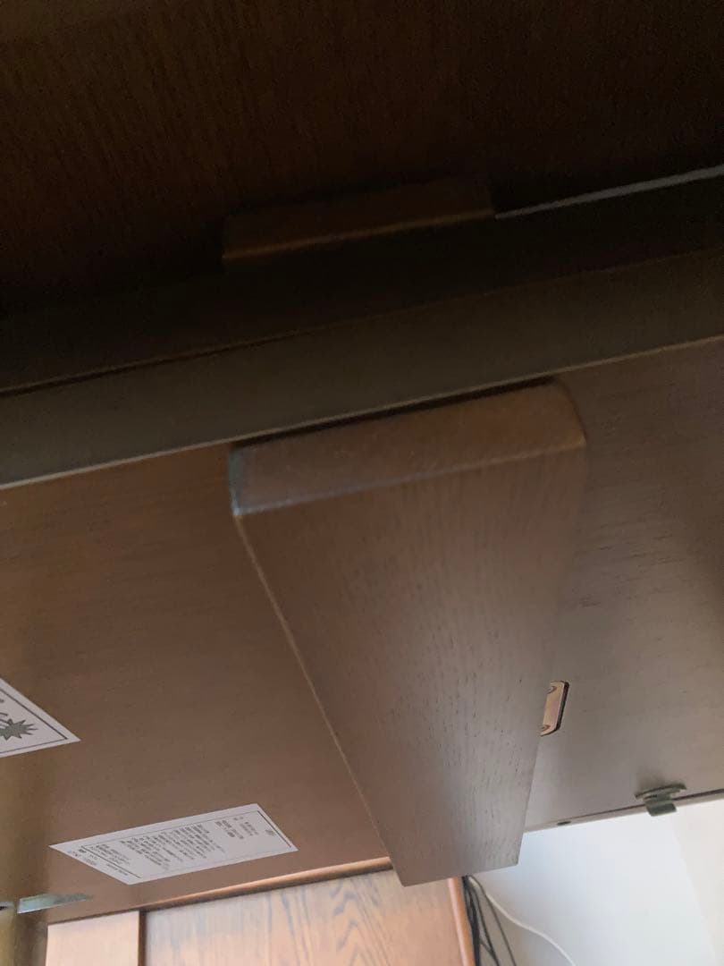 AROS ROUND TABLE brown アロスラウンドテーブル　ブラウン