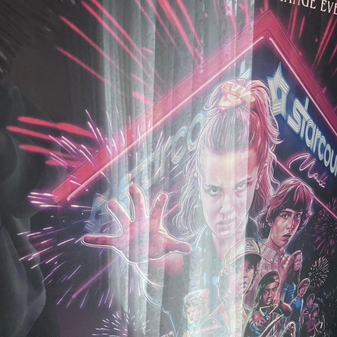 ストレンジャーシングス3 木枠付きキャンバスポスター 60センチ× 80